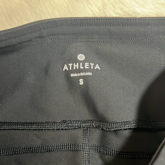Like New Athleta cropped leggings - Picture 2 of 4